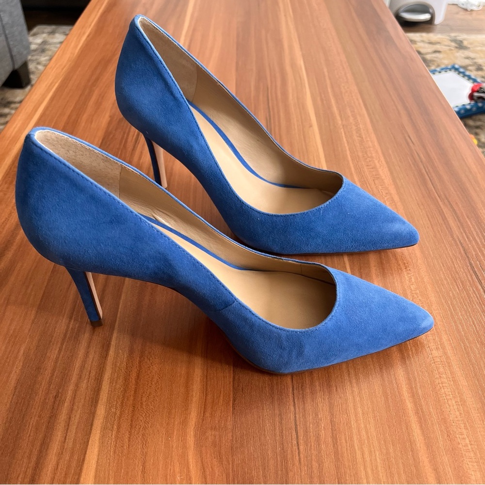 Ann Taylor Mila Suede Pump